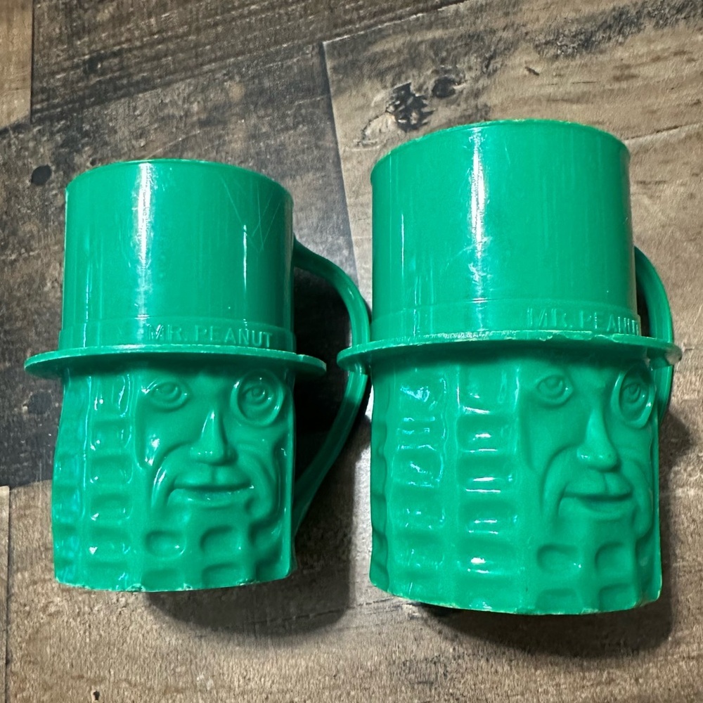 Vintage 1960s Mr. Peanut Mug Set